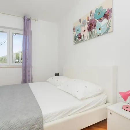 Apartment Center *